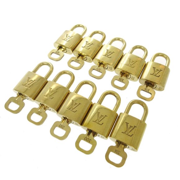 LOUIS VUITTON Padlock & Key Bag Accessories Charm 10 Piece Set Gold - Picture 1 of 1